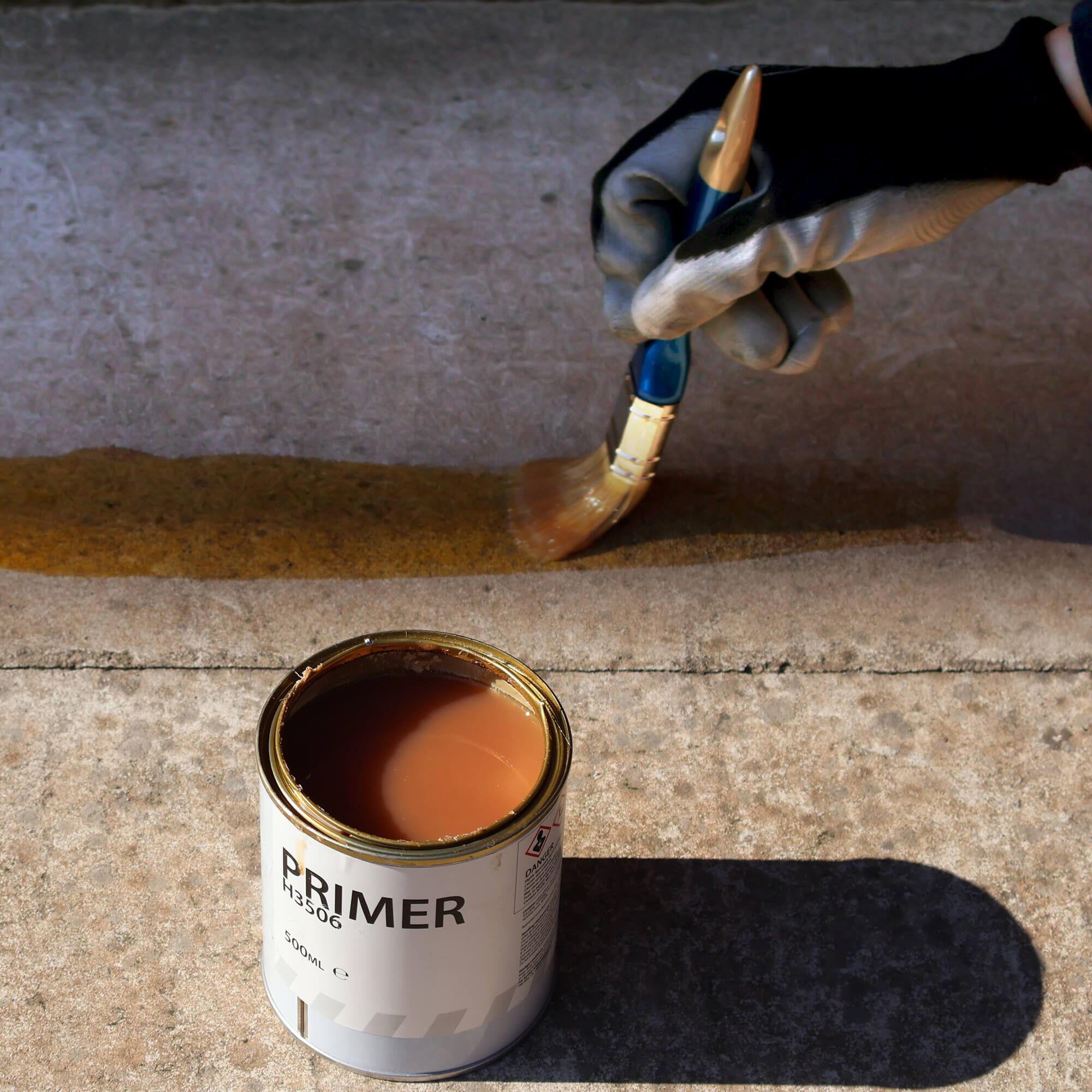 H3506 & H3505 Surface Primer - Seals Porous Surface Before Tape Application H3506 Surface Primer 500ml Brushing on Concret…