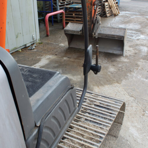 H3401-Black-Safety-Grip-on-Digger-Steps-34-1.jpg