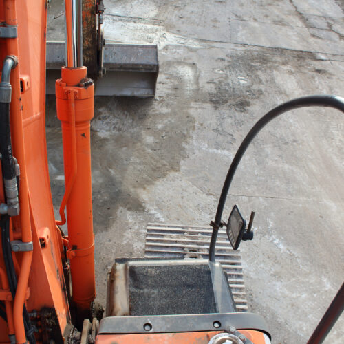 H3401-Black-Safety-Grip-on-Digger-Steps-6-1.jpg