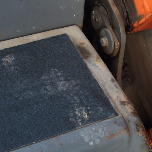 H3401-Black-Safety-Grip-on-Digger-Steps-24.jpg