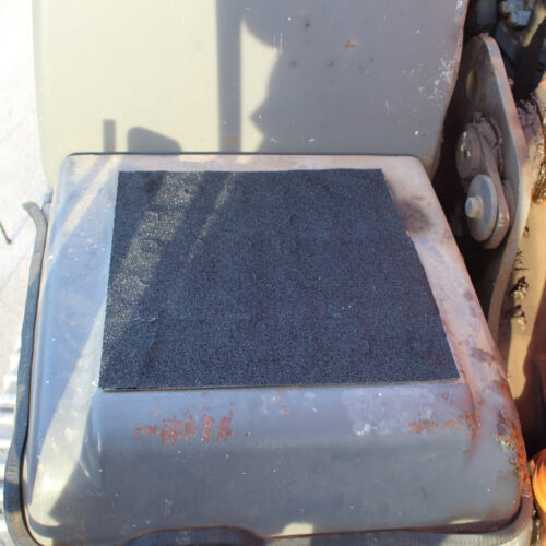 H3406-Black-Conformable-Safety-Grip-on-Digger-Steps-9-1.jpg